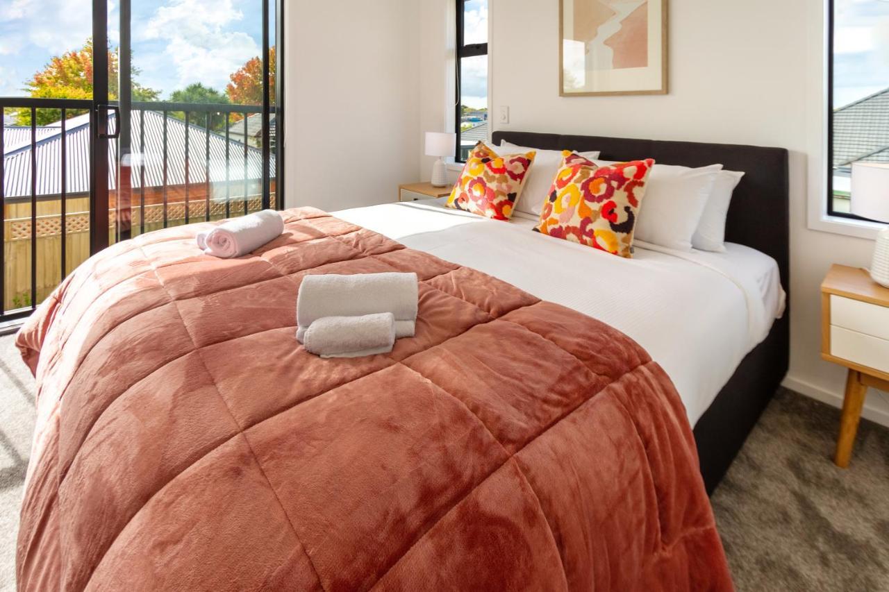 Riccarton 2 Bed 1 Bath W/Garage Lejlighed Christchurch Eksteriør billede