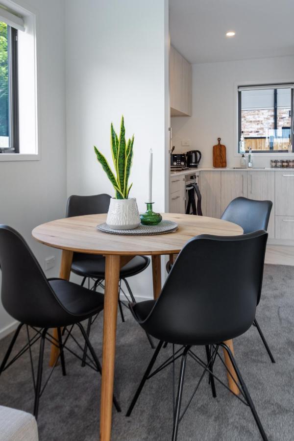 Riccarton 2 Bed 1 Bath W/Garage Lejlighed Christchurch Eksteriør billede