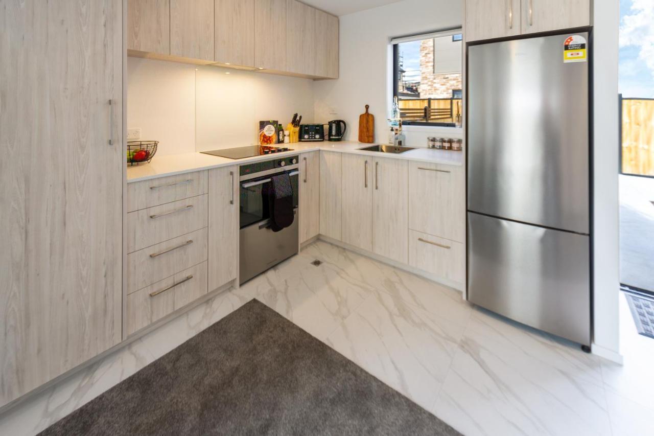 Riccarton 2 Bed 1 Bath W/Garage Lejlighed Christchurch Eksteriør billede
